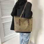 Qianwei Stylish Commuter Tote Bags - Image 3