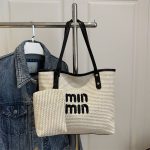 Min Min tote bag features woven material - Image 2