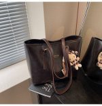 PU leather tote bag - Image 4